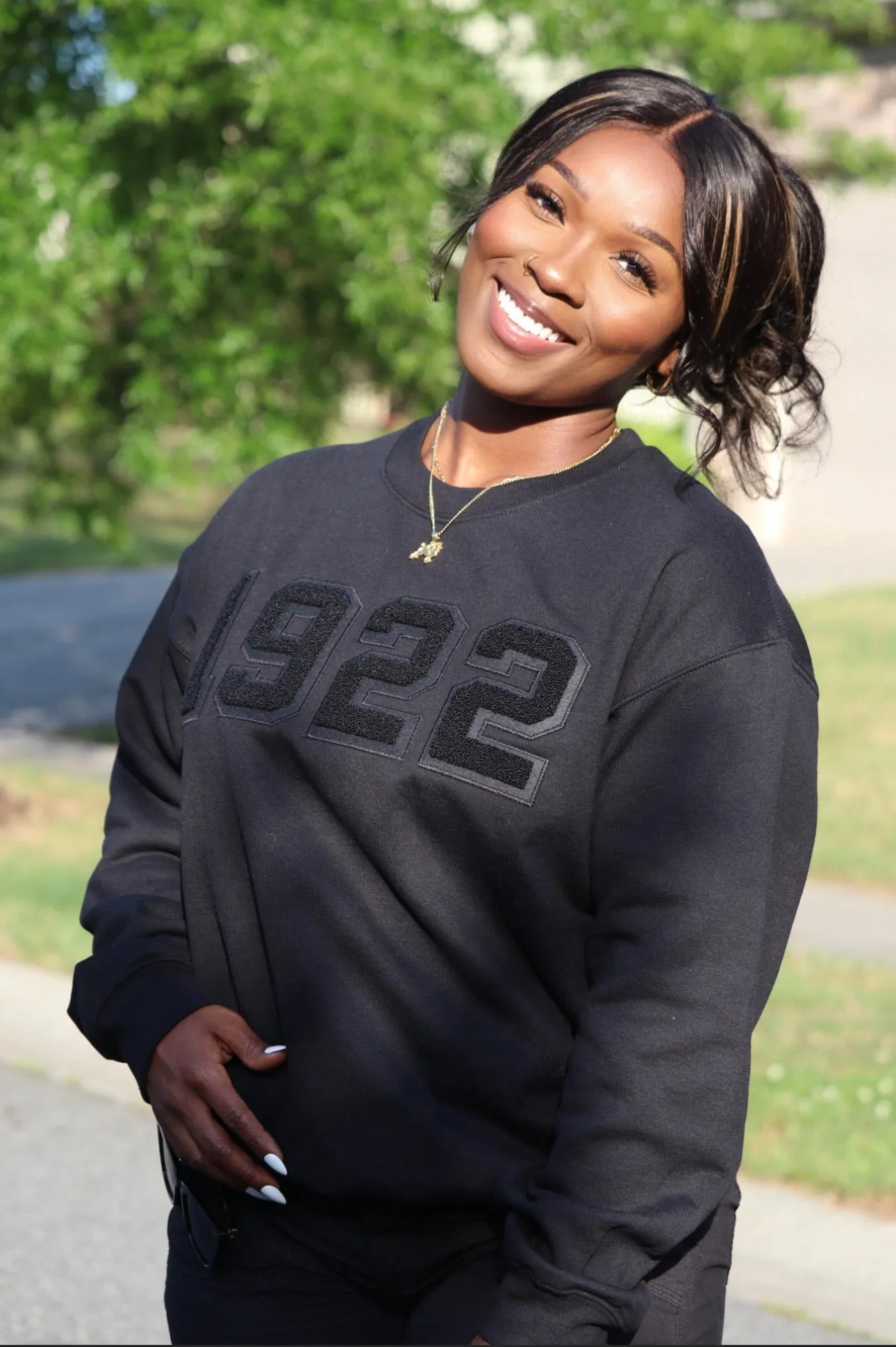 All Black 1922 Sweatshirt (unisex sizing)